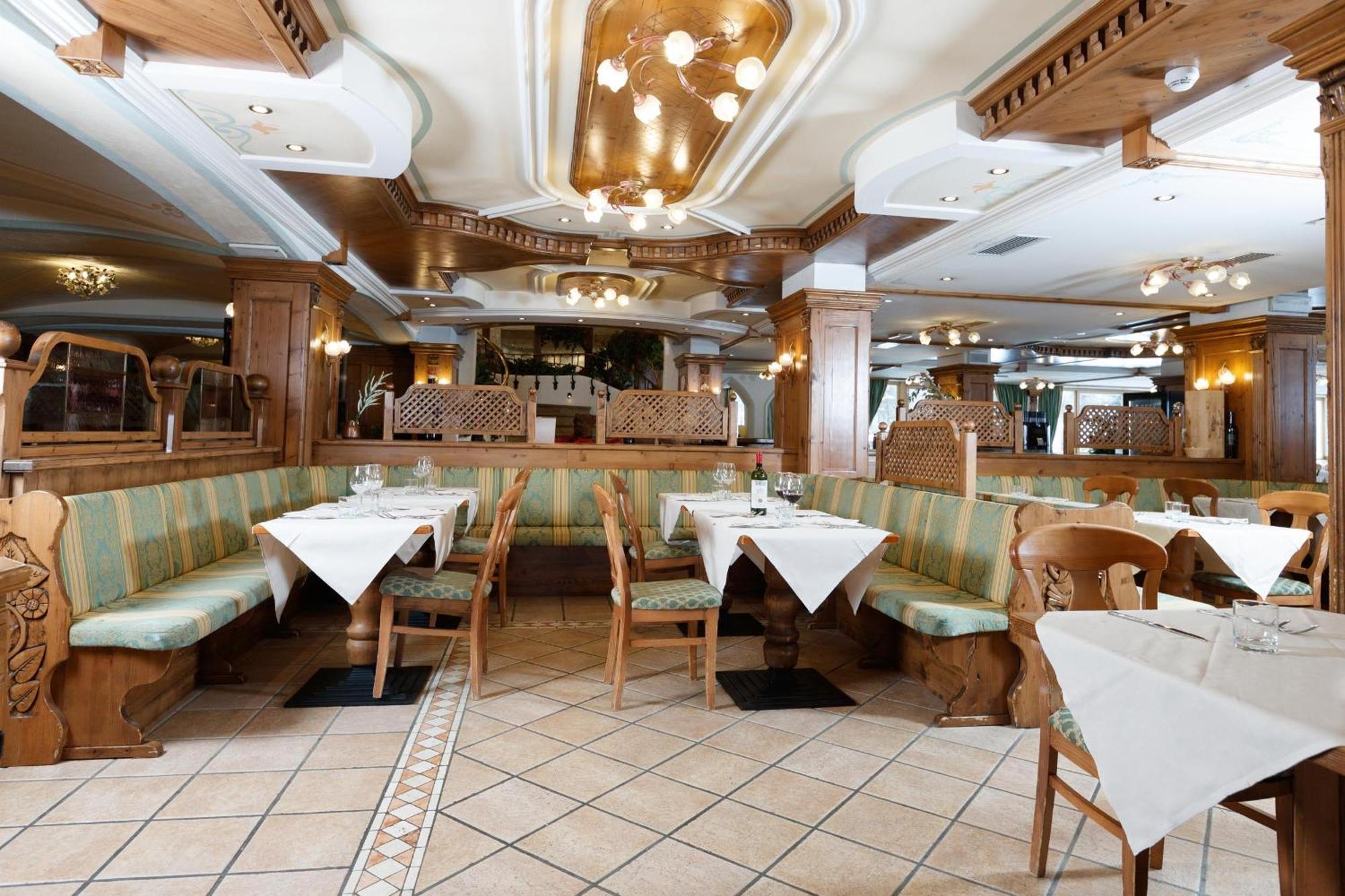 Hotel Intermonti Livigno Kültér fotó