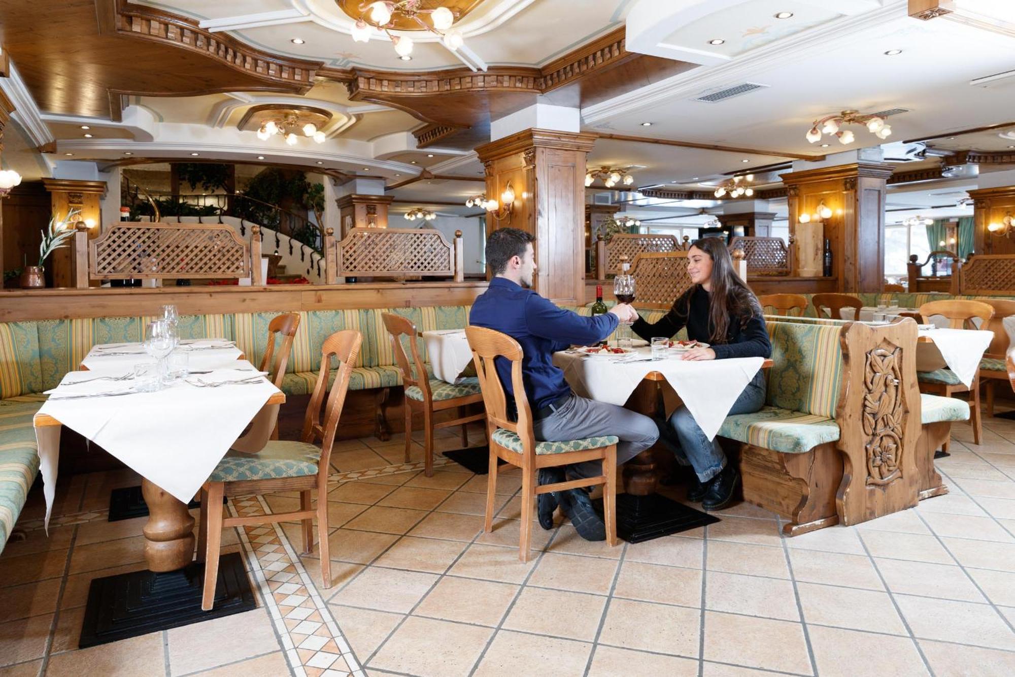 Hotel Intermonti Livigno Kültér fotó