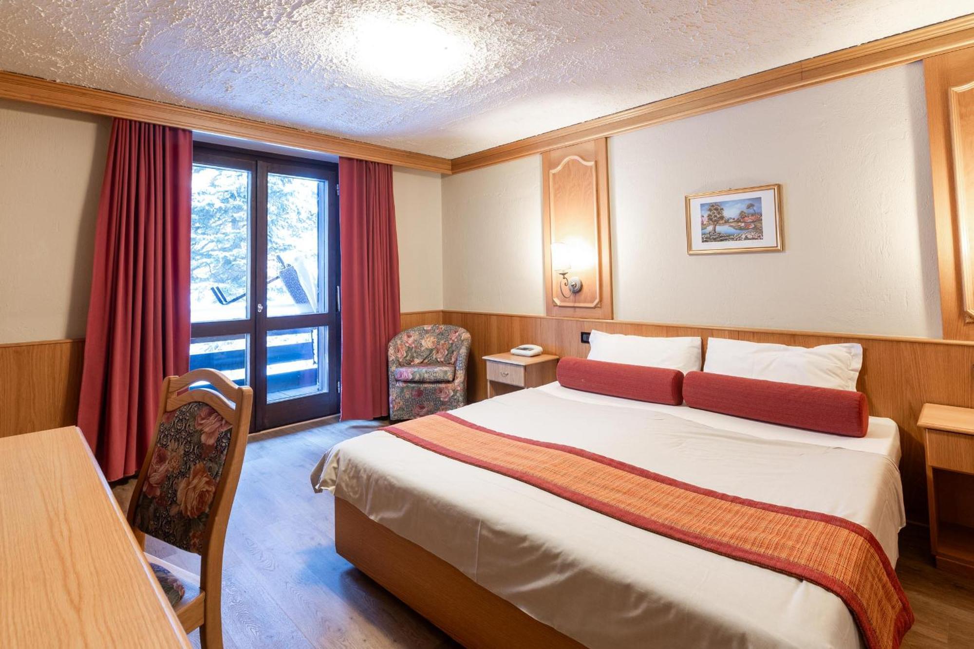 Hotel Intermonti Livigno Szoba fotó