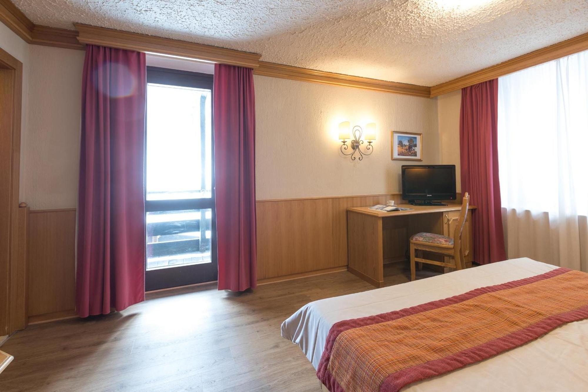 Hotel Intermonti Livigno Szoba fotó