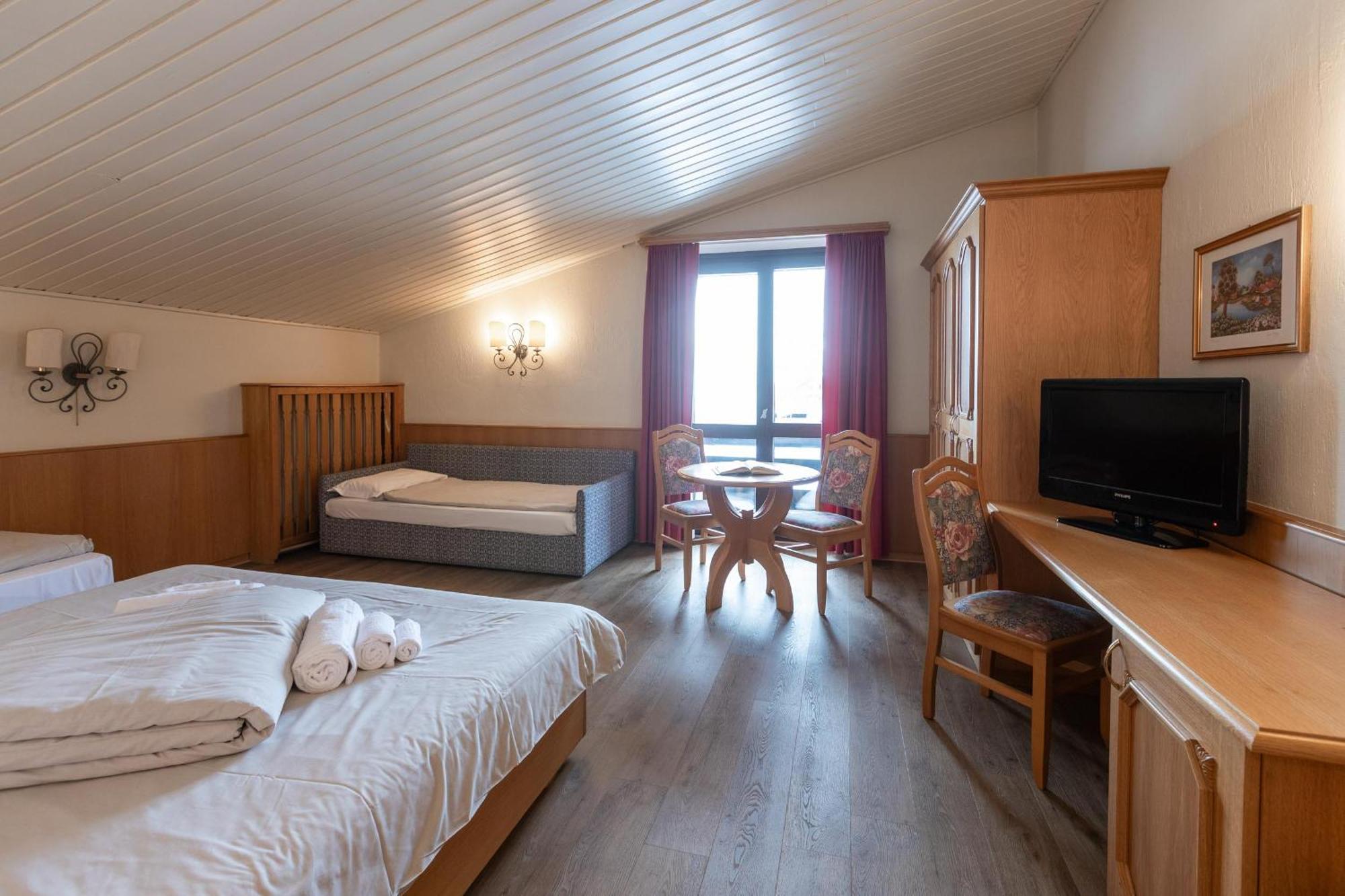 Hotel Intermonti Livigno Szoba fotó
