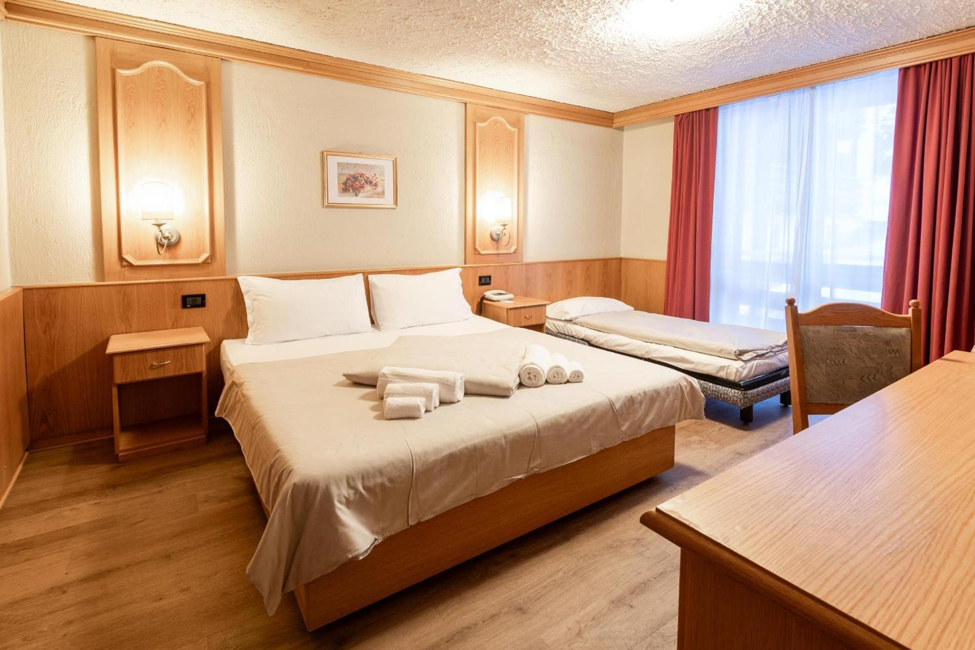 Hotel Intermonti Livigno Szoba fotó