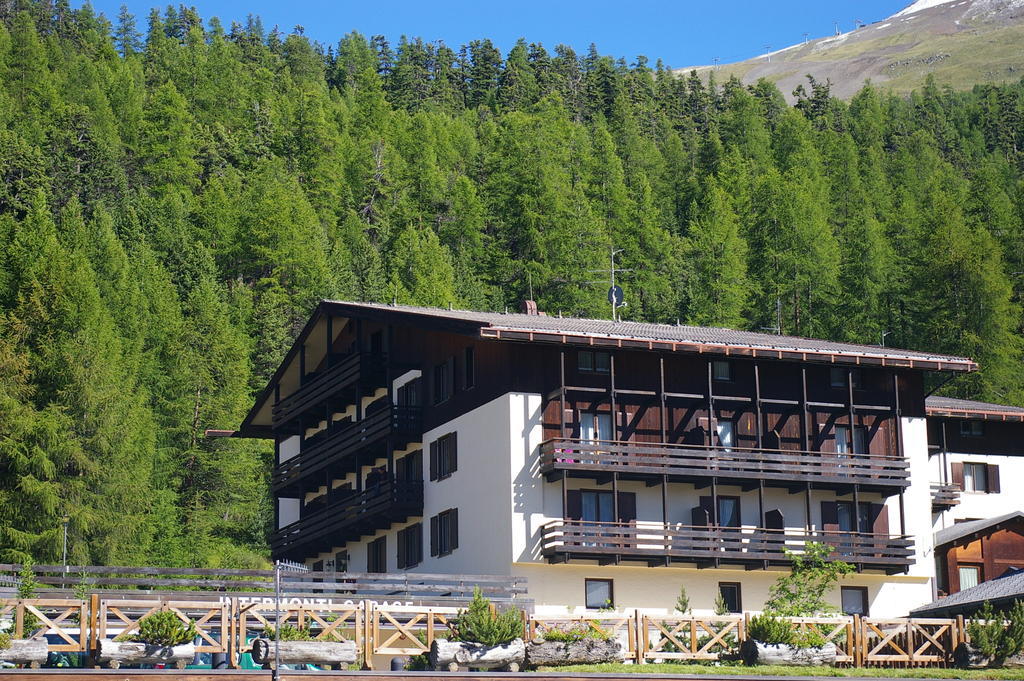 Hotel Intermonti Livigno Kültér fotó